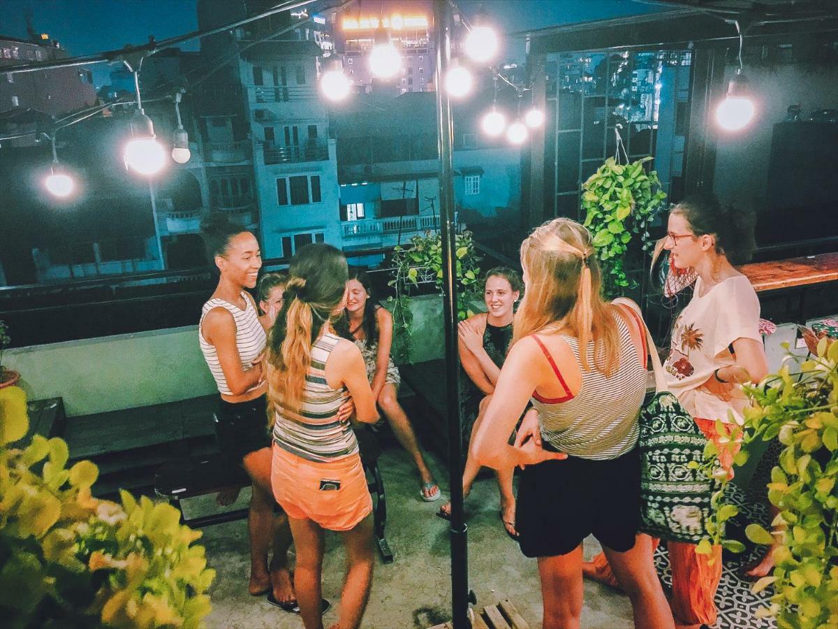 Halley Hostel Hanoi Dış mekan fotoğraf